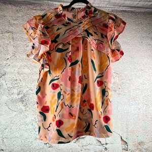Large colorful top with fun ruffle sleeves A590